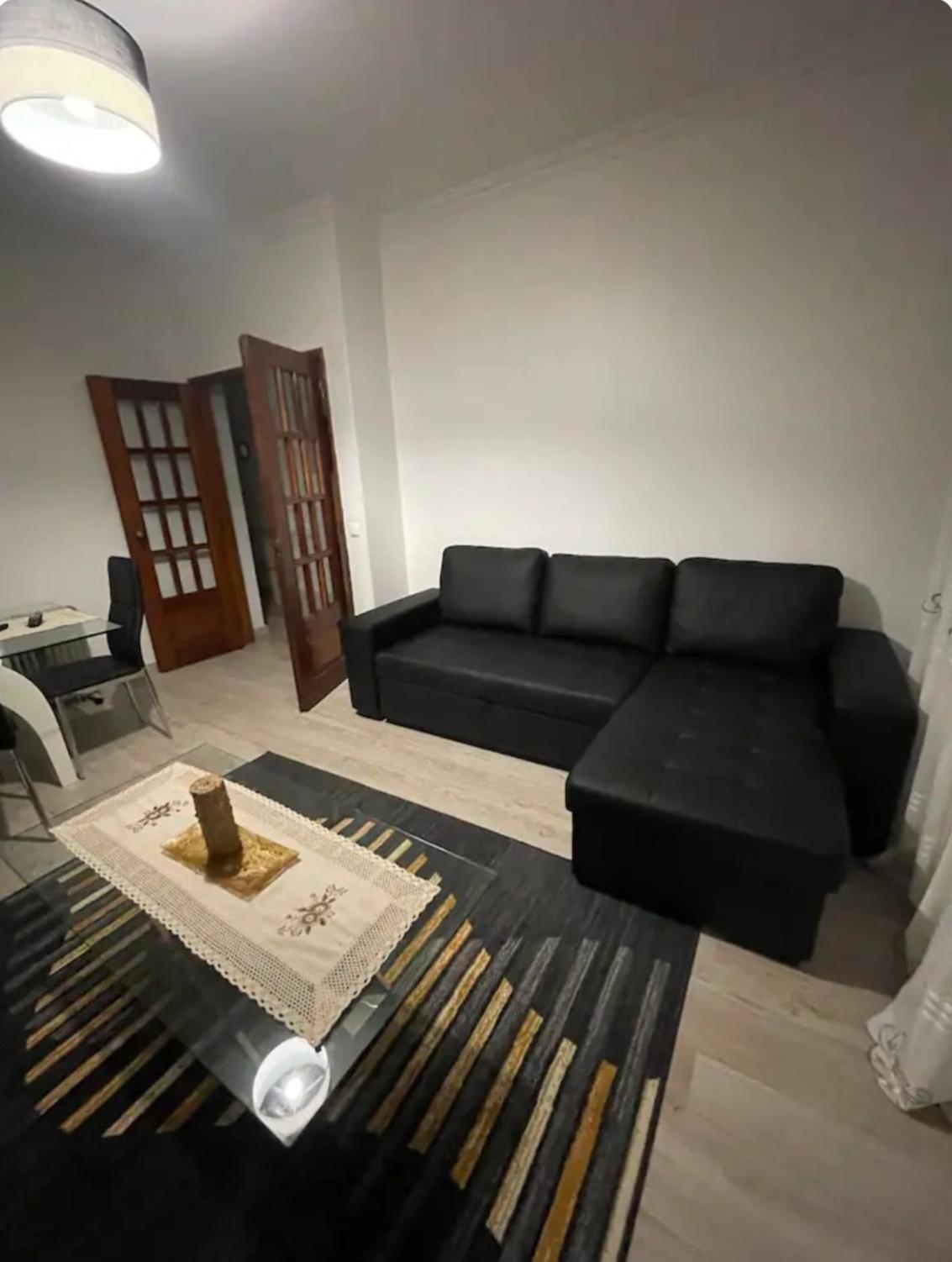 Quarto Calmo E Acolhedor Apartment Almada Exterior photo